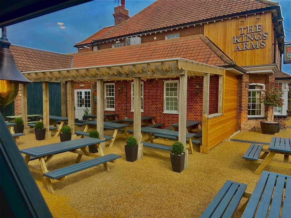 The Kings Arms - Fleggburgh Villa Buitenkant foto